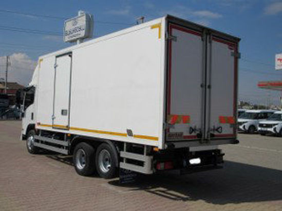 2018 ISUZU NPR 3D 10 TEKER KAPALI KASA KAMYON