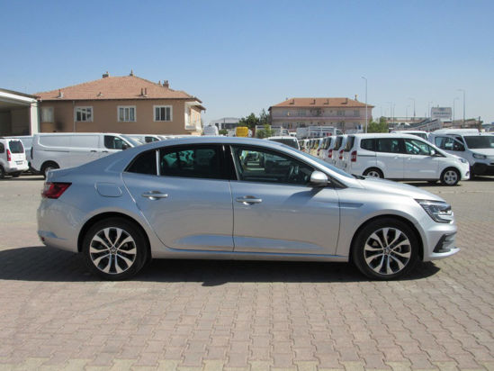 2024 MODEL MEGANE 1.5 DCİ İCON EDC