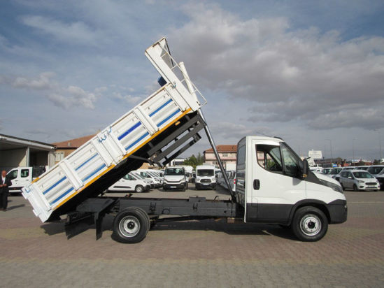 2015 DAILY 72C16 3750 WB DAMPERLİ SAÇKASA KAMYON