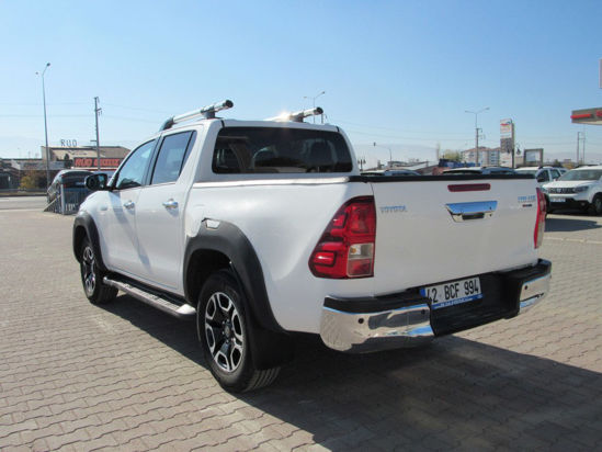 2021 MODEL TOYOTA HILUX 2.4 4X4 ADVENTURE
