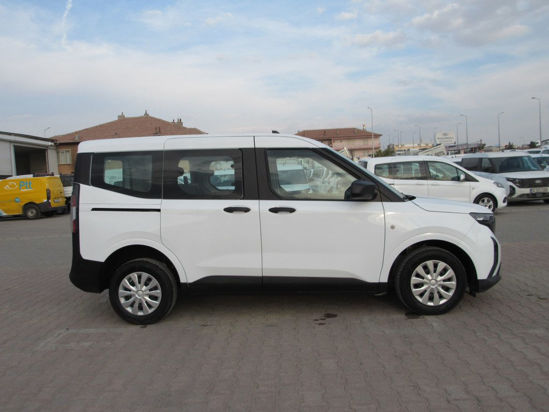 2023 TOURNEO COURIER KOMBİ 1.5 L TREND 100 HP AC