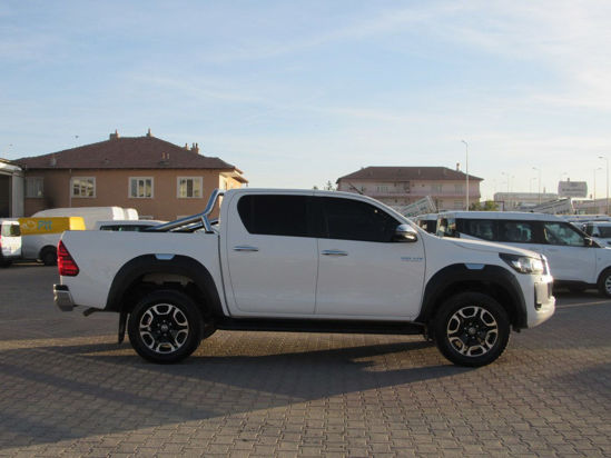 2022 MODEL TOYOTA HILUX 2.4 4X2 ADVENTURE