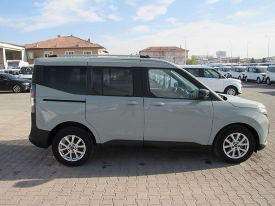2024 TOURNEO COURIER TITANIUM 1.5 L 100 HP AC