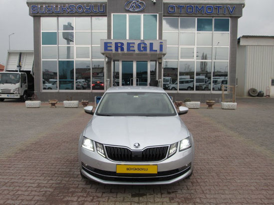 2017 MODEL OCTAVIA 1.6 TDI STYLE CR DSG