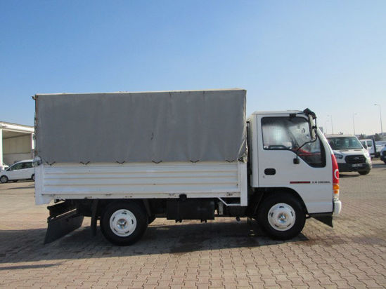 2006 ISIZU NKR TEKTEKER TENTELİ SAC KASA KAMYONET