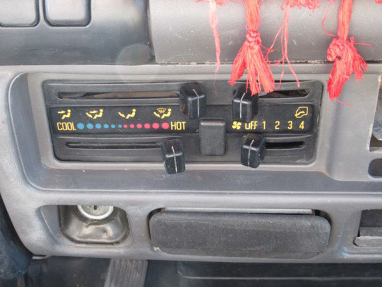 2006 ISIZU NKR TEKTEKER TENTELİ SAC KASA KAMYONET