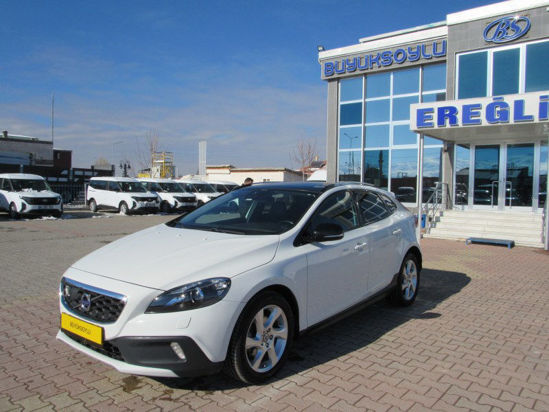 2013 MODEL VOLVO V 40 CROSS COUNTRY CAM TAVAN