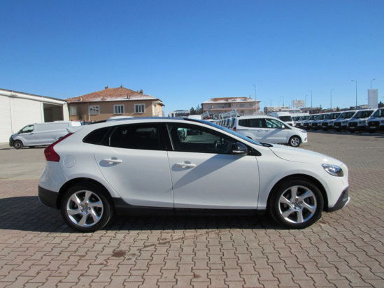2013 MODEL VOLVO V 40 CROSS COUNTRY CAM TAVAN