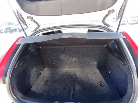 2013 MODEL VOLVO V 40 CROSS COUNTRY CAM TAVAN