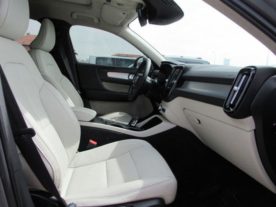 2018 MODEL VOLVO XC40 2.0 D3 MOMENTUM GEARTRONIC