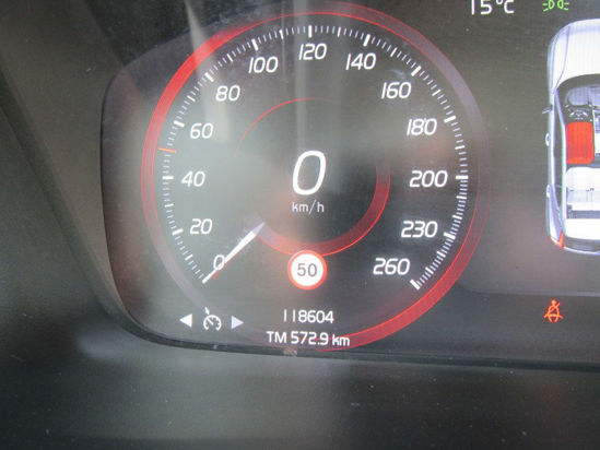 2018 MODEL VOLVO XC40 2.0 D3 MOMENTUM GEARTRONIC