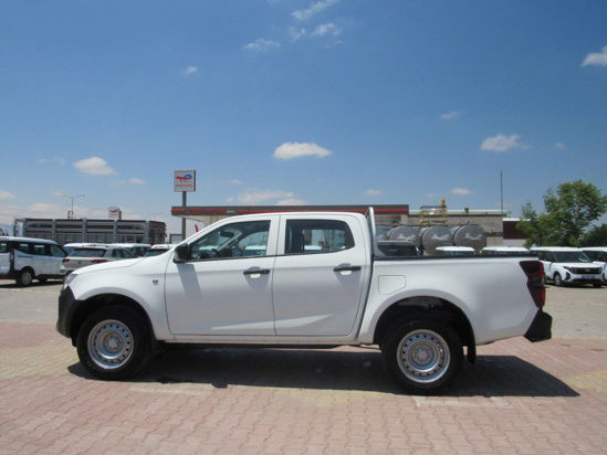 2021 MODEL ISIZU D MAX 1.9D V-GO 4X2 ÇİFTKABİN